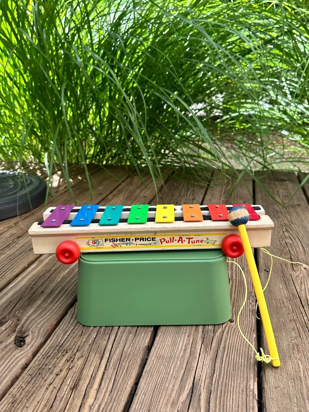 Vintage Fisher-Price Rainbow Xylophone Pull-A-Tune Retro Toy Model # 870